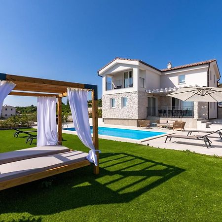 Diminici Villas ภายนอก รูปภาพ